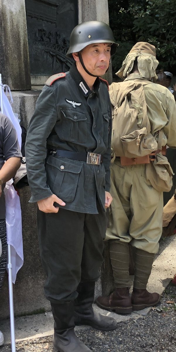 미 현 みひょん 猫の勢力 毎年 8 15にナチスコスプレで靖国神社に出没する大阪の差別街宣常習者ですね