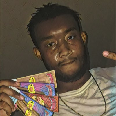 nolimit_nugget's tweet photo. #Chicago #NewProfilePic #backwoods #starterlocks #smokesum https://t.co/t60YPFL36l