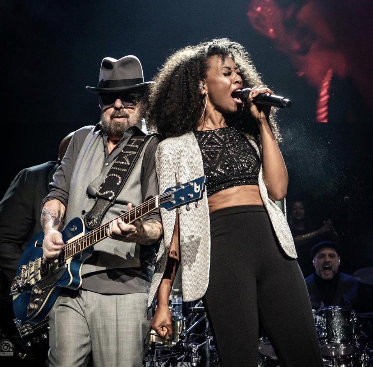 Beverleyknight's tweet photo. Last week’s #MeltdownFestival curated by @nilerodgers was @DaveStewart celebration of the #EurythmicsSongbook feat @emelisande @irisgoldmusic @YolanDaBrownUK @FOLAMI @ItsMeKimDavis Nile on guitar.. and ME! #Anhonour #Wolveswoman 🎤🙌🏾❤️ xxx https://t.co/1msqIN5qW6