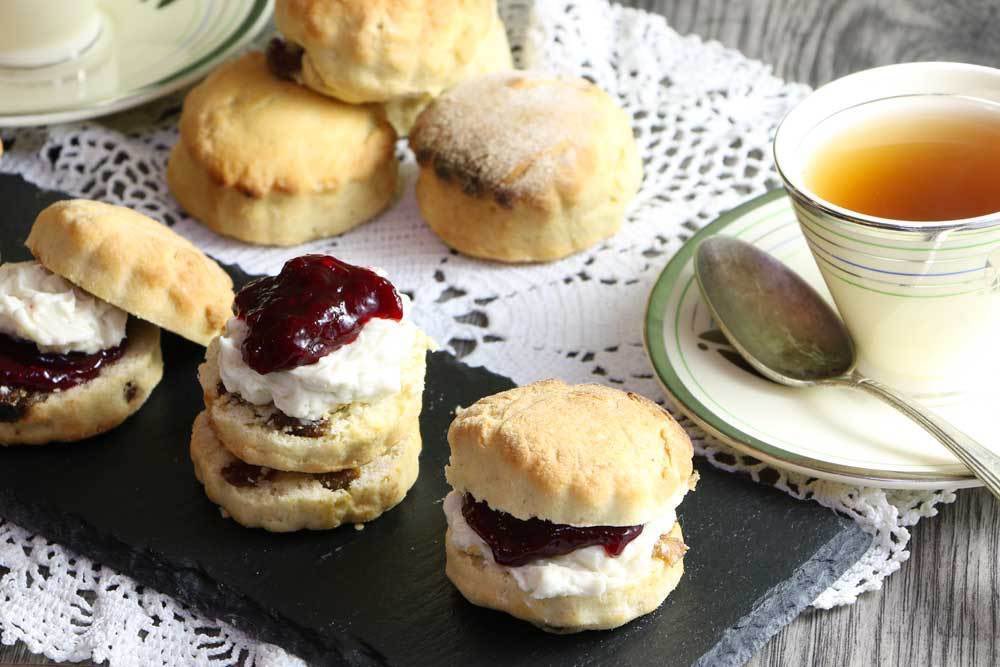 energisethrive's tweet photo. Who’s ever had a vegan afternoon tea?! 🍰
Well, it’s a thing. We’ve used aquafaba (water from a tin of chickpeas) for the scones instead of egg, and it’s delicious and fluffy 😋 recipe #ontheblog
#afternoontea #veganbaking #plantbased #eggalternative #dairyfree #scones #vegan https://t.co/Ee93bM4Qu7