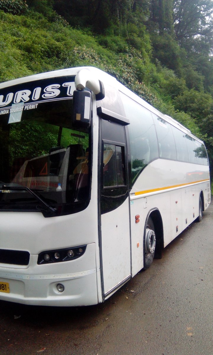 Achrol_bagh's tweet photo. Luxury coaches for #wedding #jaipur #delhi #weddingvenue #indianwedding #corporateevents #eventsjaipur . Call @9871139959. #preweddingevent #indianbride @shaadimagic #indianpeople #pinkcity #indianbride #pinkcityjaipur #pinkcity #resorts https://t.co/dMhQX8lstF