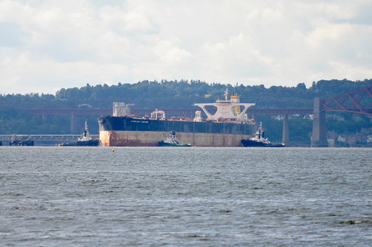 GraypenLtd's tweet photo. Starlight Venture heading inward to Hound Point and the Navigator Scorpio alongside at Braefoot #shipping #ships #houndpoint #Braefoot #graypen https://t.co/R40Qr9rjui