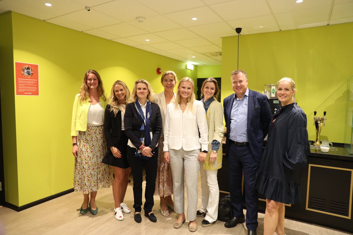 Kun 20% i finansverdenen er kvinner. Vi kjører debatten ‘Hvordan får vi flere kvinner i finans?’ <a href="/HCBjornland/">Hilde C. Bjørnland</a> etterlyser flere kvinnelige rollemodeller og helter. Her må media evne å bidra bedre. #arendalsuka2019