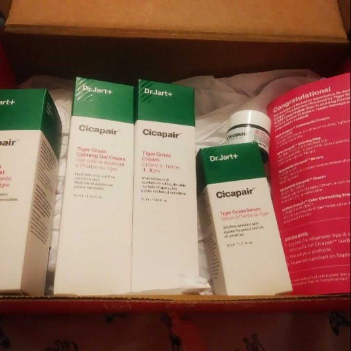 thia_brinkley's tweet photo. Can't wait to try these out! Thank you @influenster for these complimentary goodies! https://t.co/8bhPs8aEQG