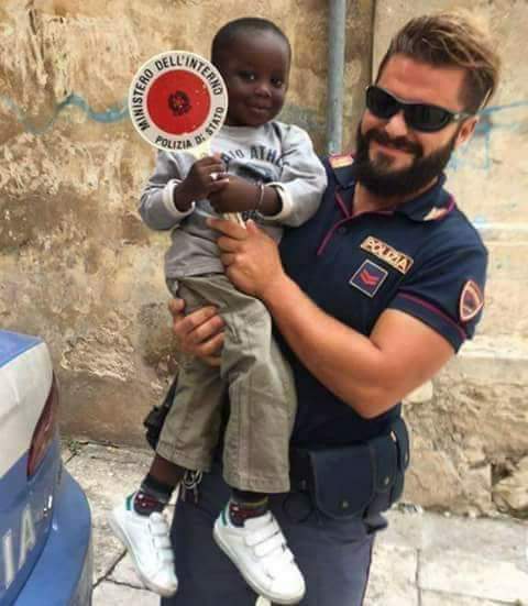 Claudio8013's tweet photo. Siamo Anche Questo https://t.co/14dr7j5JO9
