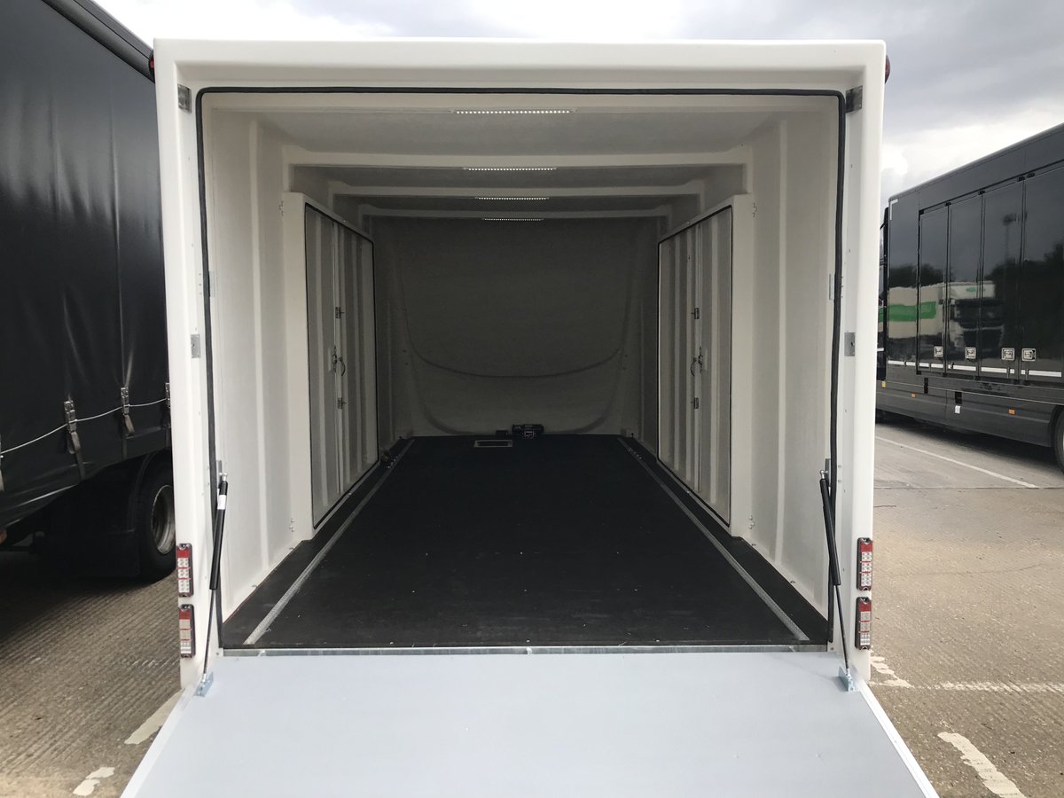 gtransportltd's tweet photo. Another new addition to the fleet, we've got a new eco trailer! Paired up with our blue van this will be transporting cars in style from now on... https://t.co/GhPVaz4AC0
