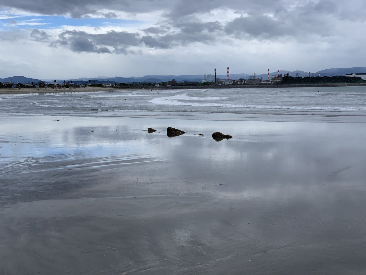 qq7b4d99k's tweet photo. 和歌山市磯の浦
#磯ノ浦海水浴場
#磯ノ浦
#イソコ
#波乗り
#サーフィン
#見物
#ビッグウェーブ
#波
#サーファー
#海
#お盆
#台風接近
#和歌山
#surf
#surfing
#wave
#sea
#beach
#summer
#isonoura https://t.co/N7KCXmniPg