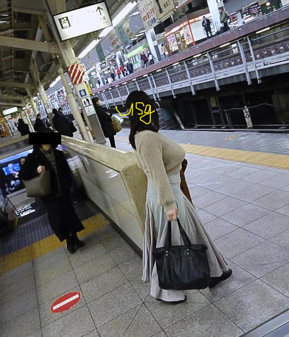  街撮り 着衣巨乳 