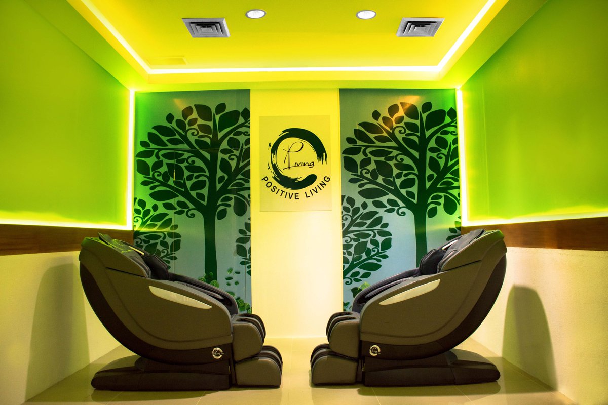 PLivingStation's tweet photo. One of the many healthy habits that we can do is get a relaxing massage. Allow yourself to relax for a while to reduce the stress that you accumulate in a day of doing some hard work. Visit any #PositiveLiving Stations near you; relax, enjoy and pamper yourselves. https://t.co/0oAdFmudz4