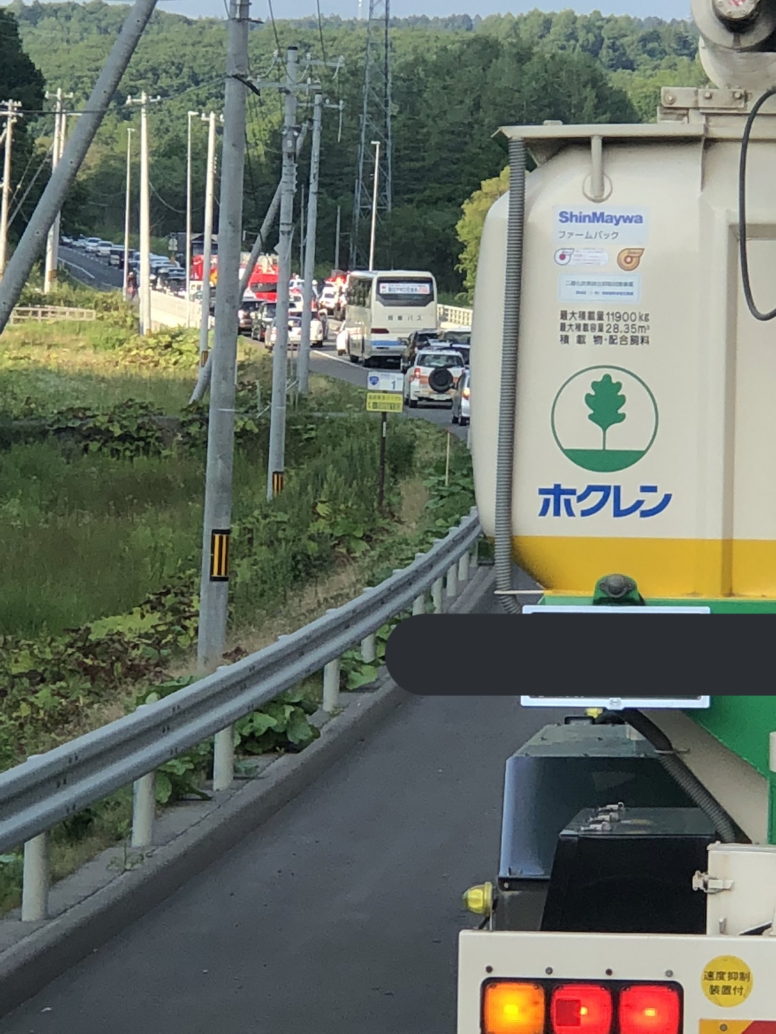 画像 釧路外環状線の別保ic降りて左方向 中標津方面へ向かうすぐのところで事故で通行止めになってます T Co Vhdcxm6qki まとめダネ