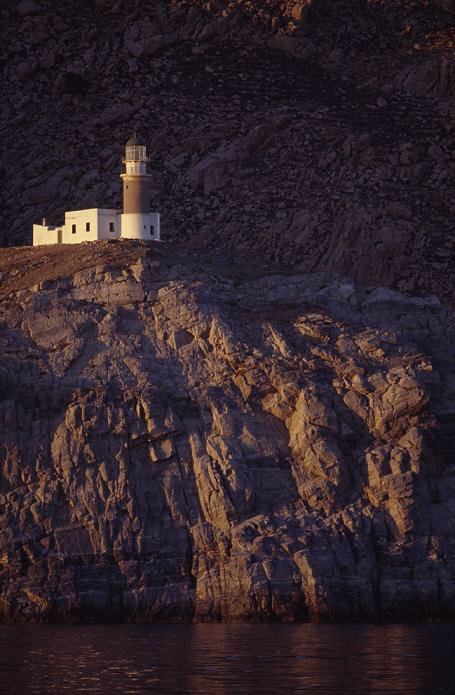 Sarah404BC's tweet photo. Twenty-eight lighthouses in #Greece will be open to the public on Sunday, August 18, on the occasion of International Lighthouse Day, the #Hellenic Navy has announced #internationallighthouseday 

https://t.co/96S1OBpedD https://t.co/6QNw0mDU78