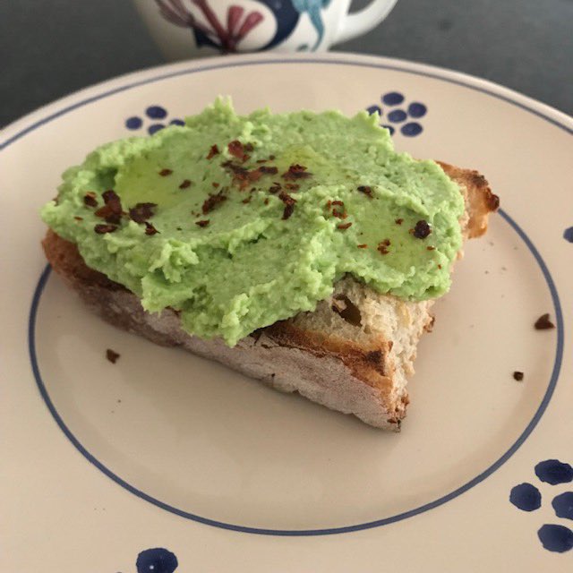 marathonbcm's tweet photo. Sarah Trimble #Nutrition @framarhealth shares her #WednesdayWisdom to support your half marathon training.
๐ฅSupercharged #Avocado Toast for #Runners โฌ๏ธ
https://t.co/o3srJnKAiN
#TeamFramar #HalfMarathon #Belfast #HalfMarathonTraining #PostRunBreakfast #ChooseBelfast https://t.co/340dun8vX8