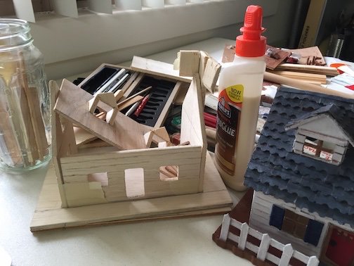 BlucoMiniature's tweet photo. Making a #CapeCod style #miniature #Dollhouse as the house that I made before from #cardboard from wood this time. #papercraft #woodworking https://t.co/rrH2rjrO5X