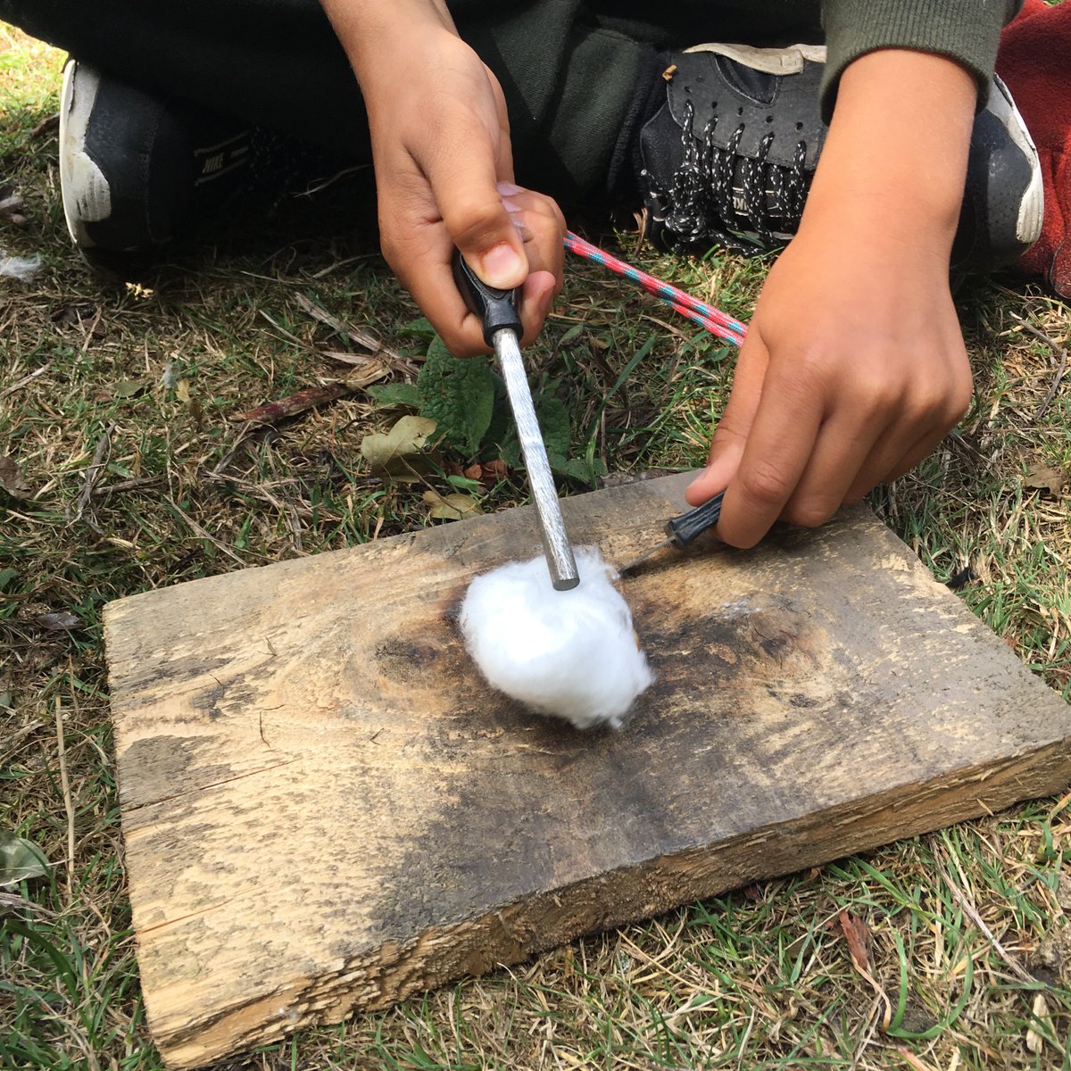180Charity's tweet photo. Yesterday the #OxfordTeam enjoyed a sunny trip to @earth_trust with some more of our #SummerProject19 young people. We loved learning how to start a fire, and the challenge of keeping it going 🔥 We can't wait for another visit tomorrow! #TeamWork #Oxfordshire https://t.co/obvfFhVufZ