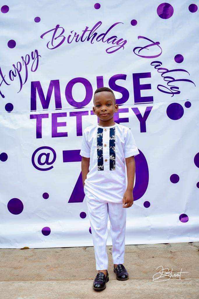 ragsofglory's tweet photo. Teach a boy to be glorious in his ways and he will grow up to be a Glorious man.
To order / enquiries: +233 558 185 816/ +233 573 166 244 call / whatsapp
#RoG #Ragsofglory #africanfashion #kaftanking #agbadastyles #asoebimen #senatorwears #mensnative #menstraditionalwear https://t.co/yDp7NAzZzx