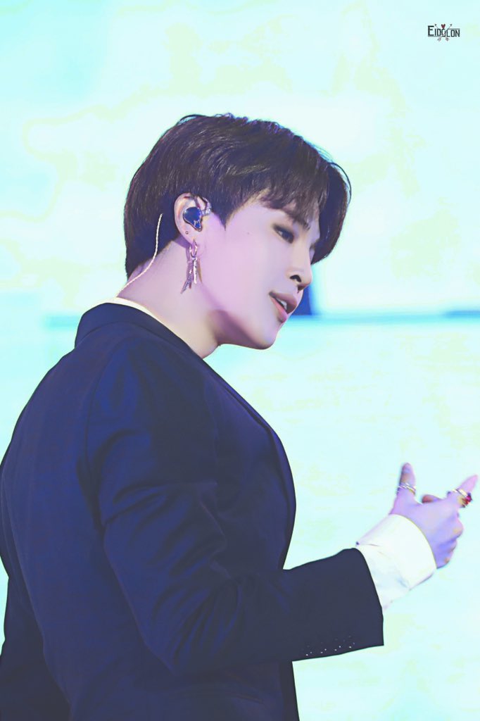 Eidolon_JIMIN's tweet photo. 190811 롯데패밀리콘서트

#JIMIN #박지민 #지민 
#BTS #방탄소년단 
@BTS_twt https://t.co/HPLreBA19a