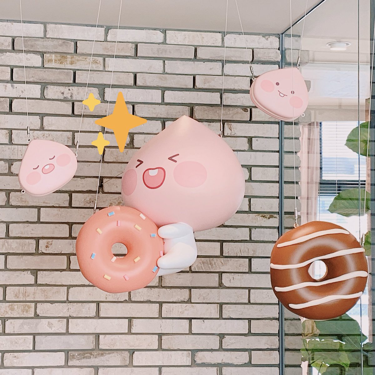 Achandolls's tweet photo. #APEACHcafe #Harajuku 🍑💕
めっちゃ癒し空間だった…🥺✨
ゆんぎさんがたくさんいた🤤💕笑 https://t.co/ztsd867PSn