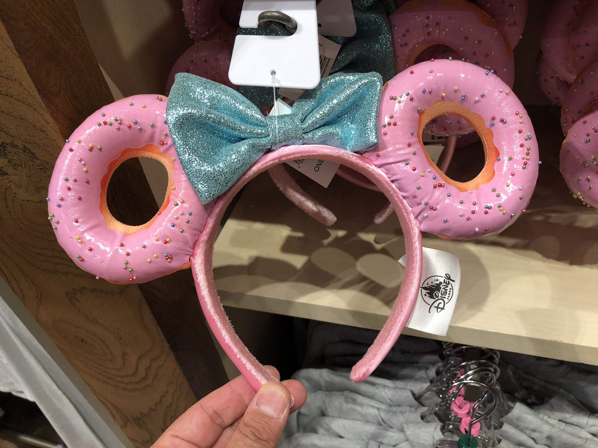 カリフォルニアディズニー限定 ミニー Light Pink カチューシャ Disney ヘアアクセサリー Buyma California Disney ディズニーカチューシャ日本未発売 Daccord Pt