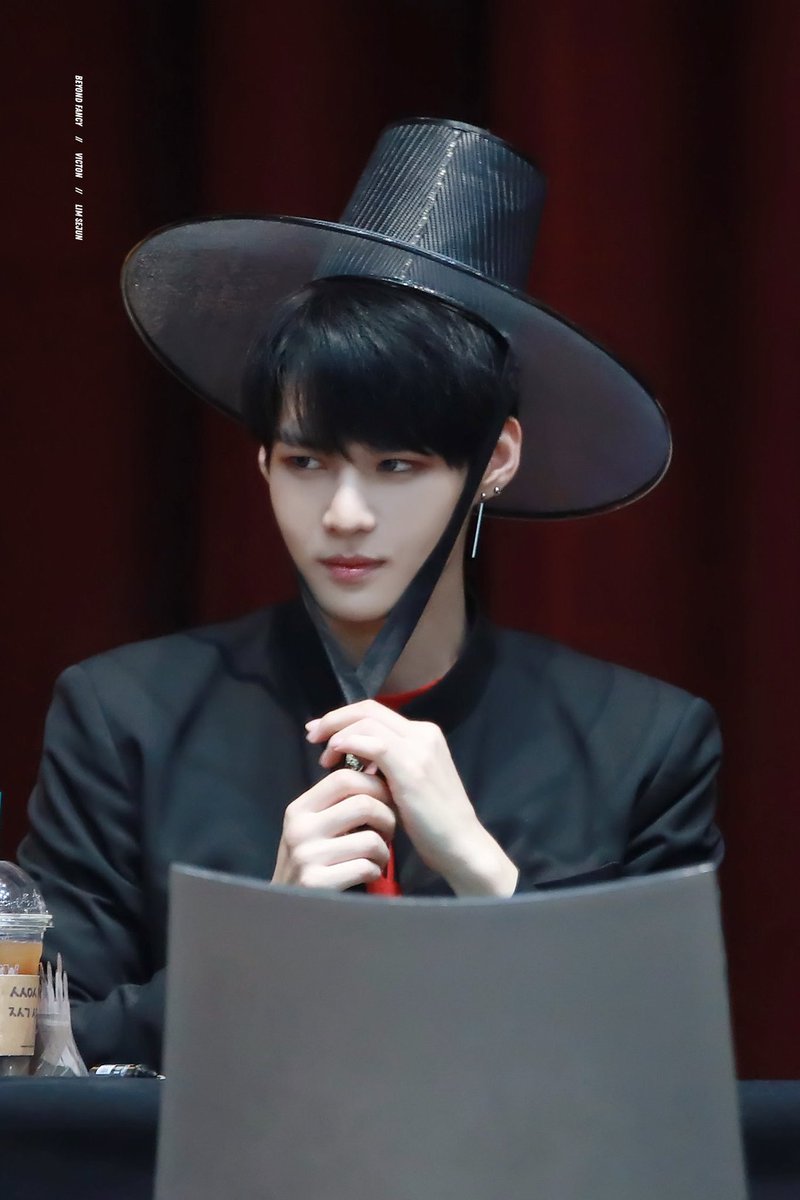 kCUHylRhKPRwzNo's tweet photo. 하.... 어떻게 이렇게 잘생길수 있는거지?

#VICTON #빅톤 #임세준 #세준 #LIMDEJUN #limdejun #LimSeJun #SEJUN #sejun https://t.co/vjXkOK3j93