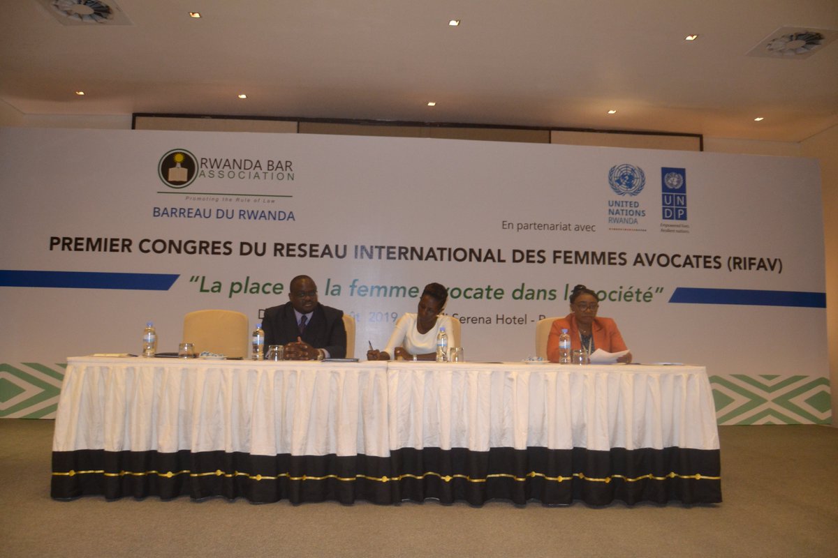 Rwanda_Bar's tweet photo. #HappeningNow Rwanda Bar Association en Partenariat avec @RwandaUN and @UNDP_Rwanda ont Organisé le Premiere congres du Reseau Internationnal de Femmes Avocates #RIFAV .Theme"La Place de la femme avocate dans la Société" @RwandaGender @GenderMonitorRw @RwandaWomen https://t.co/pz3bm7TXce