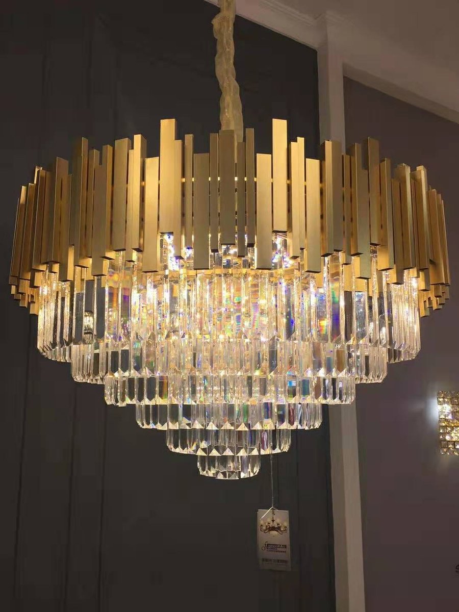 ANCLighting's tweet image. Luxury style square crystal chandelier
Material: Crytal+Iron
With high cost performance,Product show of customized lighting

#chandelier
#linearchandelier
#kitchenchandelier

anclighting.com
