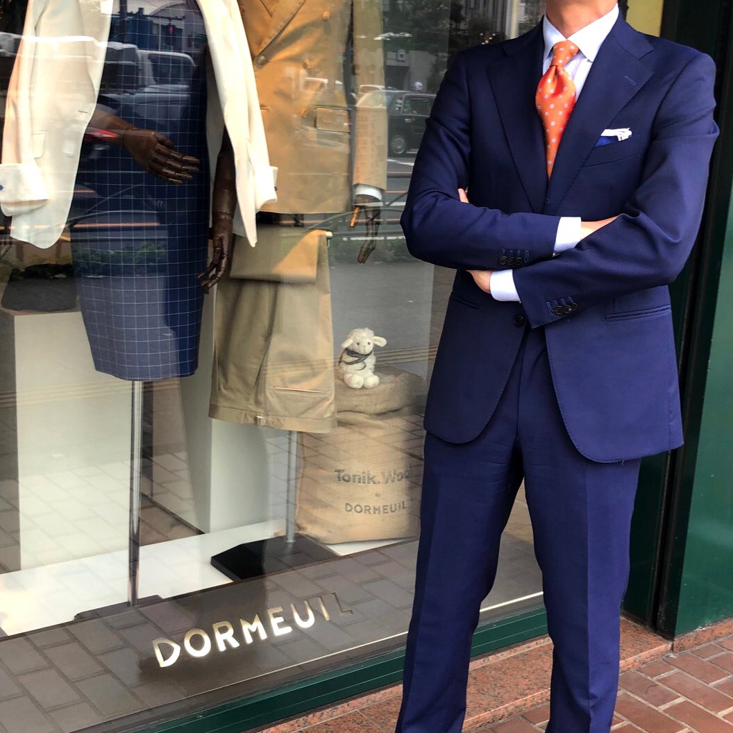 dormeuiljapon's tweet photo. My Dormeuil Coordination
Fabric: EXELBLUE🐑👔🧶

#ootd #dormeuilJapon #dormeuil #dormeuilaoyama #bespoke #plaidjacket #suits #exelblue #dormeuilshirts #shirts #dormeuiltie #tie #pocketchief #chief #suitstyle #ドーメル #エクセルブルー

場所: ドーメル青山店 https://t.co/vgR6hRnVtT