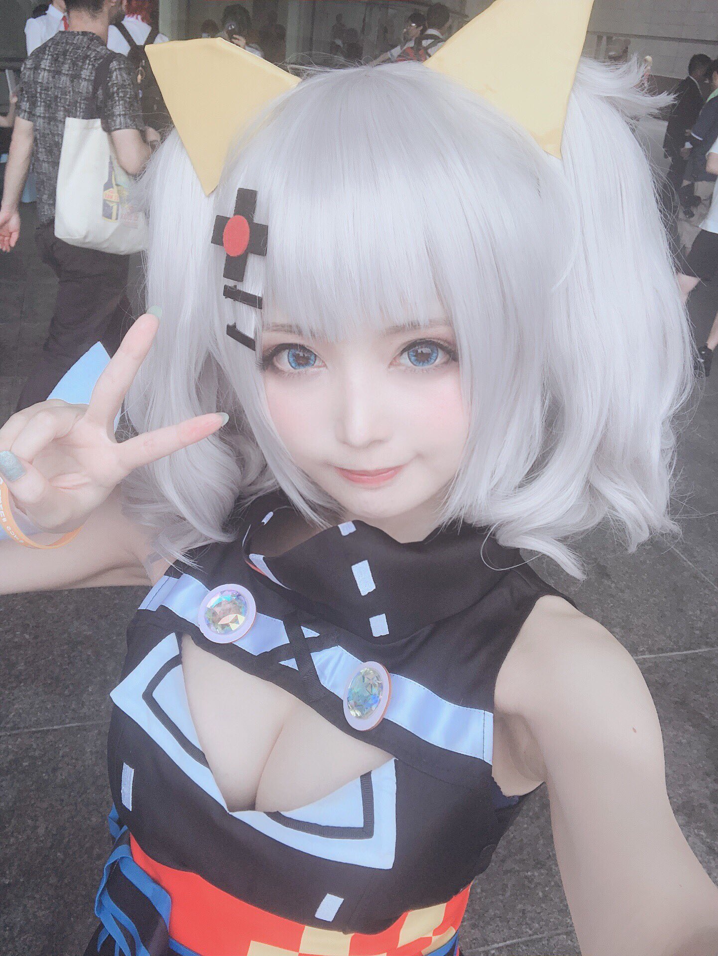 シスル　アクリルスタンド コスプレ コミケ 冬コミ C97 シスルさん コミケ97 day1 コスプレ 防災公園 - YouTube