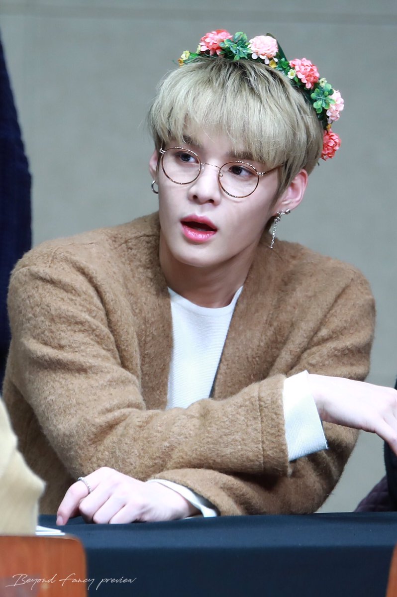 kCUHylRhKPRwzNo's tweet photo. 세준이는 뭐먹고 그렇게 잘생겼어??

#VICTON #빅톤 #임세준 #세준 #LIMDEJUN #limdejun #LimSeJun #SEJUN #sejun https://t.co/nM45jPDslG