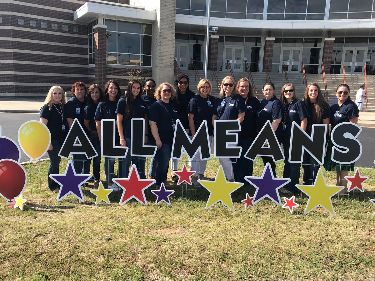 LexOneHR's tweet photo. #lex1allmeansALL #PowerofONE #TeamHR https://t.co/s2UHR7H6UN