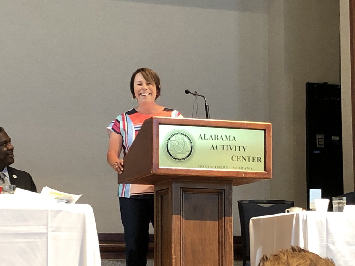 iamcraigschaid's tweet photo. Great Montgomery Chamber breakfast with the amazing @RepMarthaRoby ! Thank you for your incredible service, and ALL you do! #finishingstrong https://t.co/cYCea8mU46