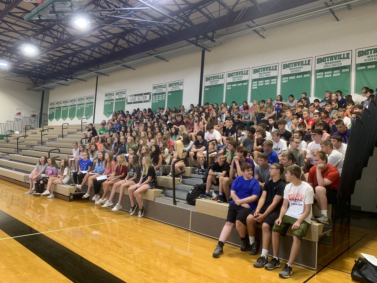 STUCOWarriors's tweet photo. Rocking out at freshman orientation https://t.co/D4ugK0JuZZ