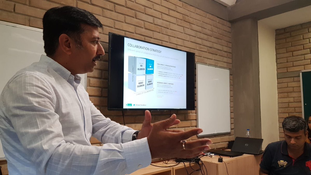 txellripoll's tweet photo. Final assigment presentations. Insights and ideas shared with Development Alternatives team in India. Our best for trying to have more engagement and investments for #WorkForProgress Program @FundlaCaixa and #CaixaBank International Volunteering Program https://t.co/pCYIoMZu6V