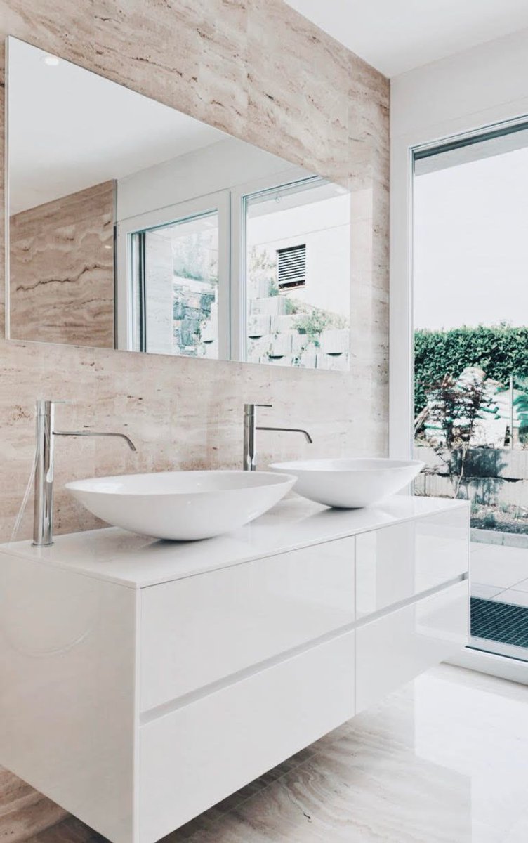 TVmirrors's tweet image. Hiding a TV in a mirror puts your inner interior designer at ease. It's there when you want it and gone in an instant! Heart if you love this. #mirrortv #vanitymirror #hiddentv #luxuryproducts