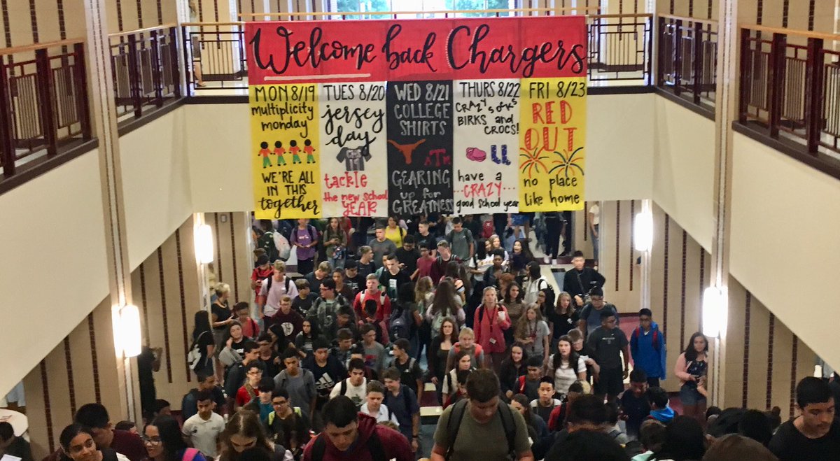KellerISD's tweet photo. .@DrRDubKellerISD welcomes @KellerCentralHS students and even helps a few students find their class on #KISDFirstDay. https://t.co/ADGbT3WfTL