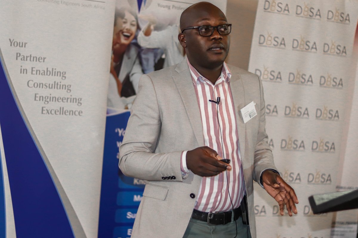 CESA_YPs's tweet photo. Yankho Banda (South Africa), Kitso Rakgole (Botswana), Jacinta Nakanagwi (Uganda) and Harold Chibwe (Zambia), were speakers in the 6th and final session of the 2019 #YPImbizo as they discussed the topic 'The Africa We Want'. #UnearthingFutureEngineers https://t.co/cvOBUkTkrW
