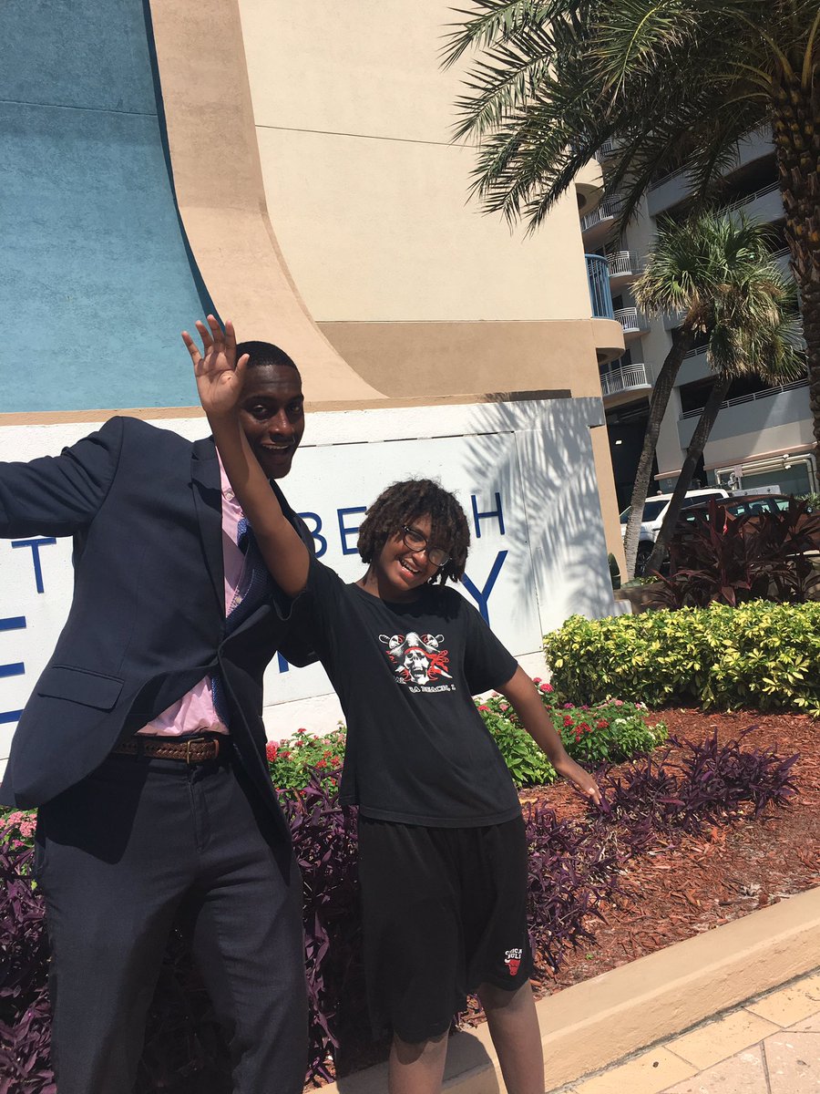 Recruiterofgems's tweet photo. It is with great enthusiasm that I announce @noelprson & I are reunited! So excited you chose @diamondresorts! The #employerofchoice ! An incredible future’s in store for you and Manny! Welcome Home to #TeamDBR! @AbdelaJason @Joann6179 @kyleraid @TheTNPatrick #Diamondcareers #DBR https://t.co/NBnUUrARl6