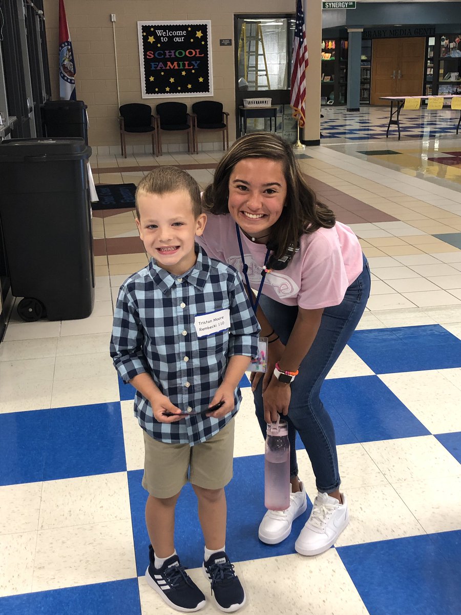 JulieGawerecki's tweet photo. Kids Zone time! Thanks @aburkhalter2 for taking care of this guy! #lpsleads #LPSFirstDay https://t.co/CA1LCFmXtX
