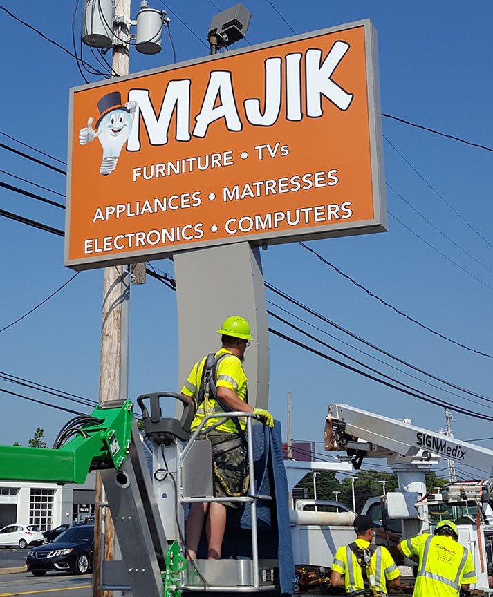 SignMedix's tweet photo. Sign Medix helping to welcome Majik Rent to Own to their NEW location at 1281 Manheim Pike, Lancaster, PA. @goMAJIK @SignMedix https://t.co/uCr4mBvPXW