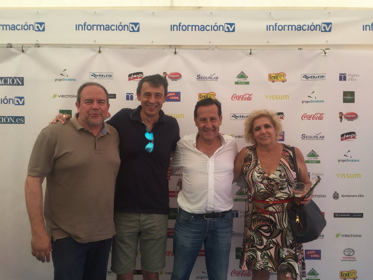 @ForoGermánBernácer (@f_germanberncer) on Twitter photo El Presidente del #Foro, Pedro Algarra, el director de Comunicación, <a href="/FerminCrespo/">Fermin Crespo</a>, junto al director de la edición de <a href="/Inf_Elche/">INFORMACIÓN Elche</a>, Manuel Alarcón, y Ángela García, visitando los Racós de los medios de comunicación en las Fiestas de Elche. El Presidente del #Foro, Pedro Algarra, el director de Comunicación, <a href="/FerminCrespo/">Fermin Crespo</a>, junto al director de la edición de <a href="/Inf_Elche/">INFORMACIÓN Elche</a>, Manuel Alarcón, y Ángela García, visitando los Racós de los medios de comunicación en las Fiestas de Elche.