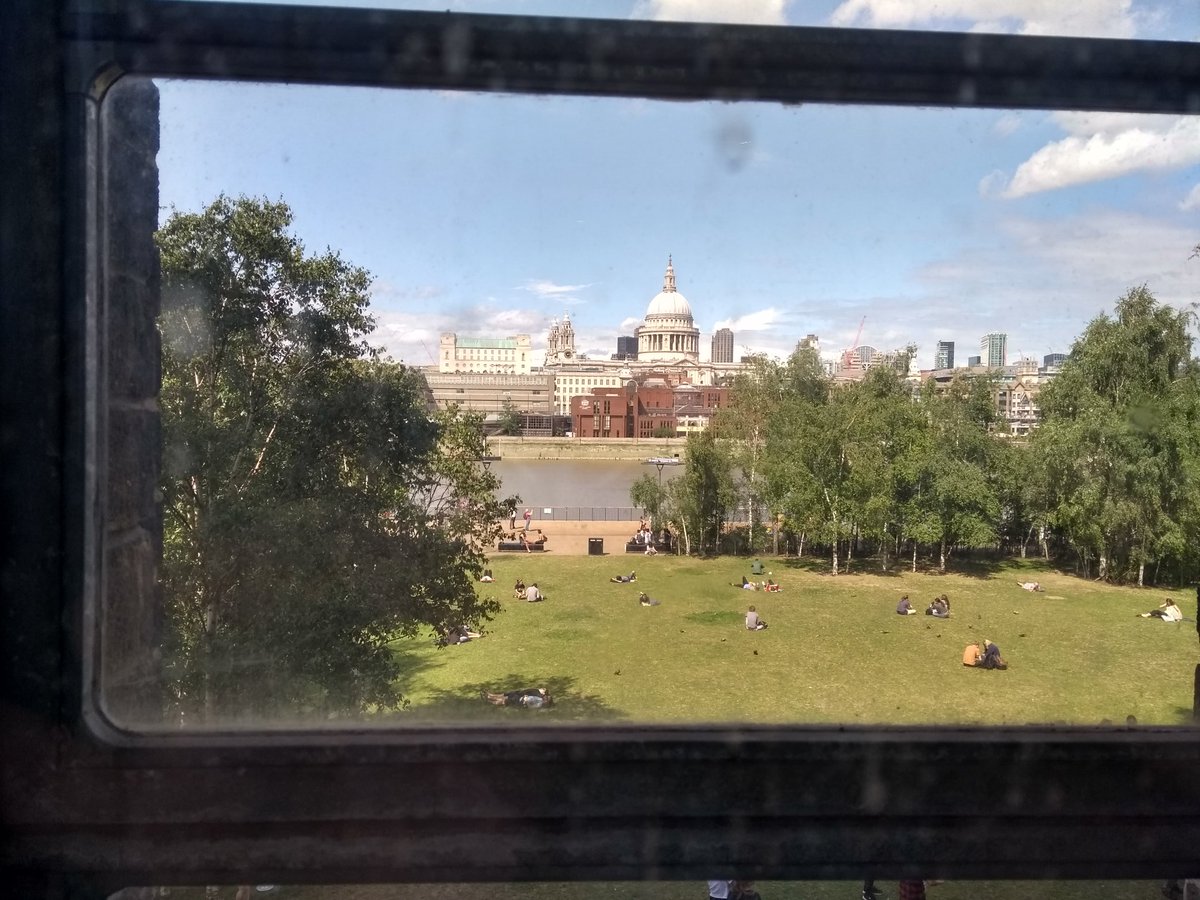 LilyMayCurator's tweet photo. Tate Modern #london #tatemodern #photography https://t.co/MsknZDIHzs