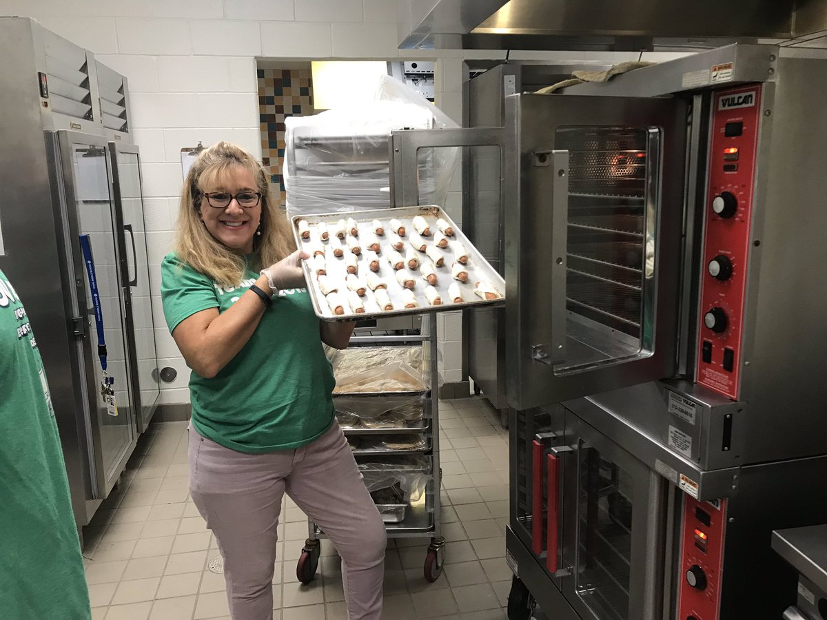 Lisa Islas Walls tweet media