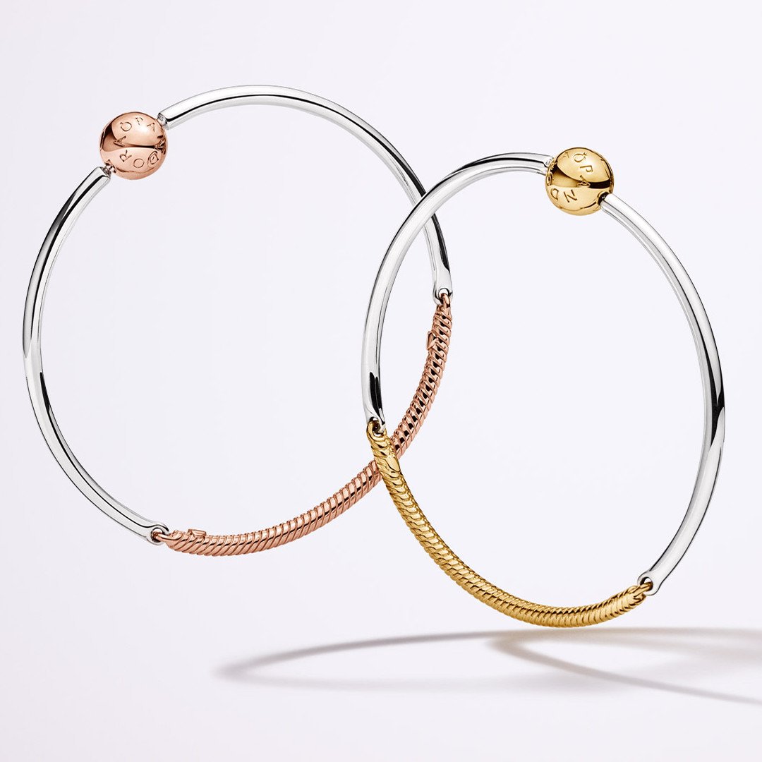 PANDORA_Windsor's tweet photo. BRACE yourself for Autumn! Come Rose or Shine,
be ready for the seasonal change with Pandora Bracelets! 

#Pandora #PandoraBracelets https://t.co/nIWVO2PiZM