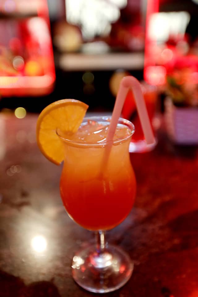 KairiIsh's tweet photo. Serving you hot hot @ishakoolhotels #ishakool
#ishakoolabuja
#ishakoolcocktails
#cocktails
Drop by and enjoy the #SuperCup https://t.co/soC6hg2owL