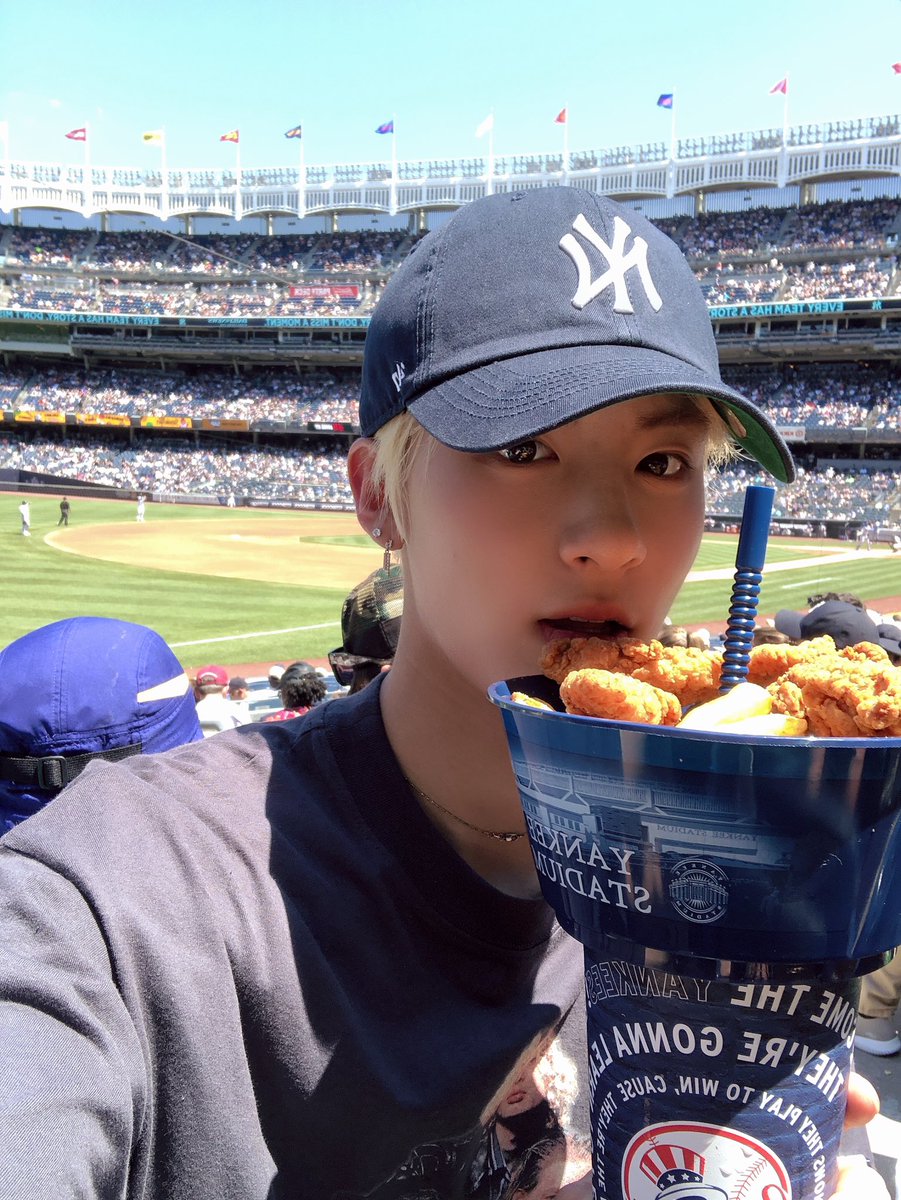 WE_THE_BOYZ's tweet photo. + 보너스 사진들 💙⚾️ https://t.co/72N3fhy8eM