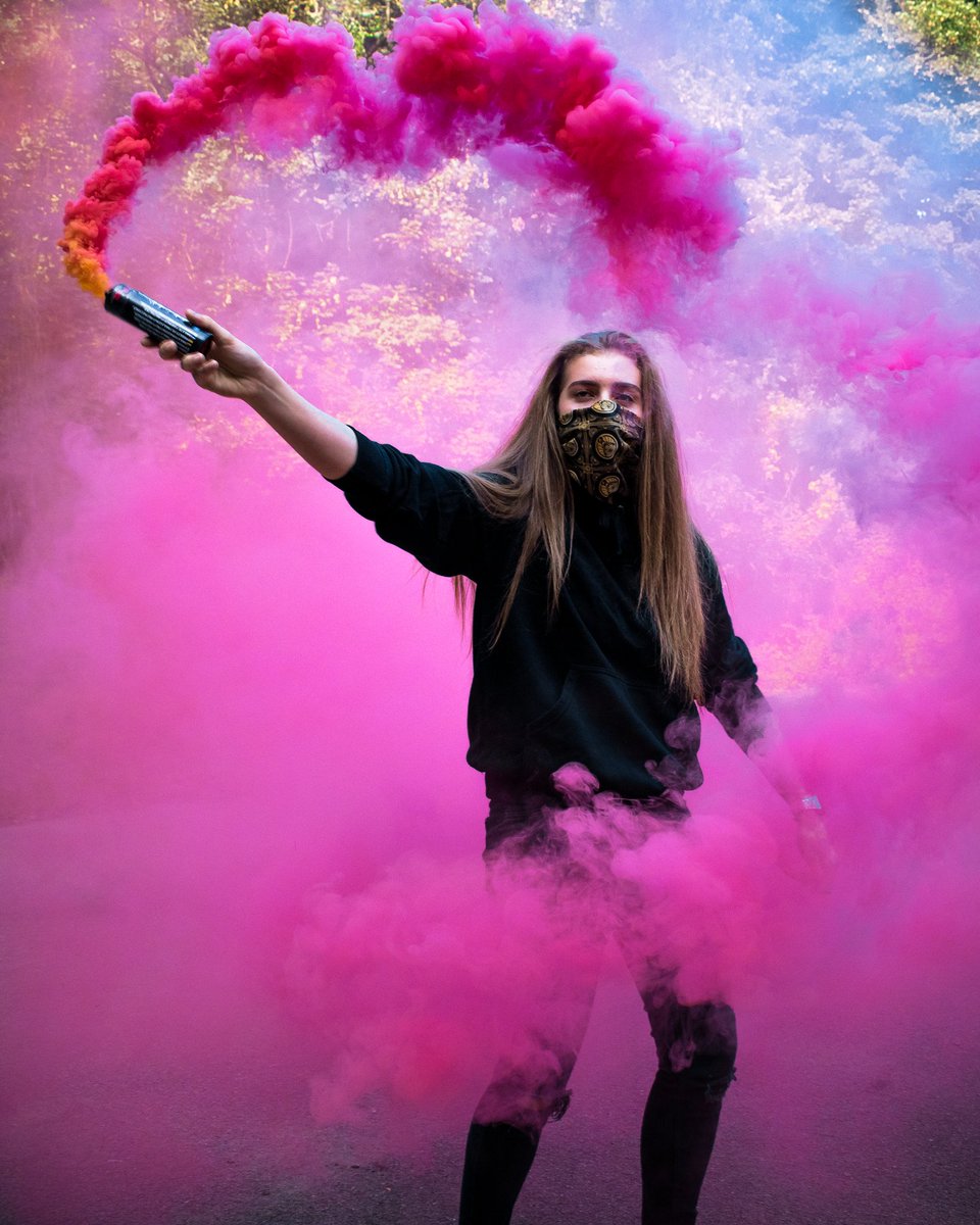 monce8967's tweet photo. Had an amazing time doing this #smokegrenade photoshoot! It was so much fun! Definitely doing this again! #norwich https://t.co/lupFxbeN8I