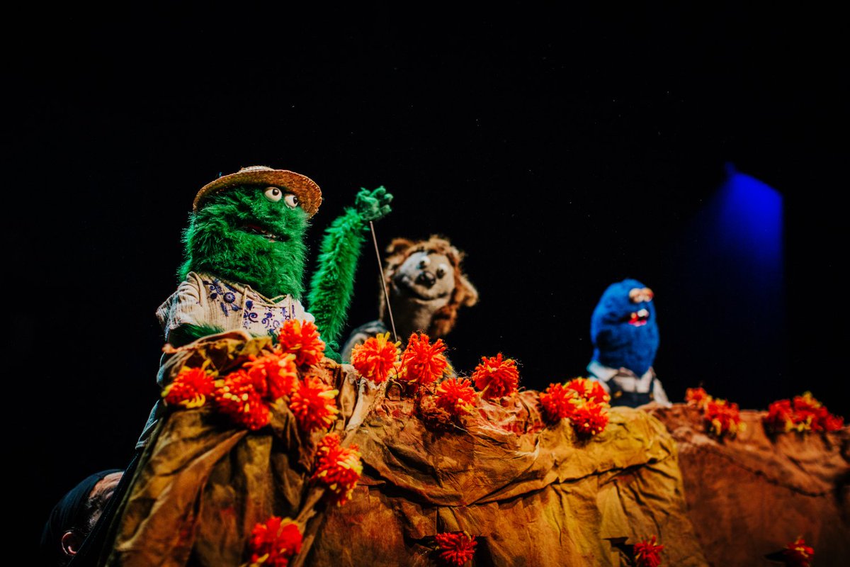 noorderzonnl's tweet photo. Over precies een dag gaan we open, en is het tijd voor Noorderzon 2019!🥳 Deze 29e editie komt er van alles voorbij. Laat je bijvoorbeeld verleiden door het liefdesverhaal van Socalled of woon 's avonds Arno's Aperitief bij. 

➡️Meer info + tickets via https://t.co/g7rc5mm88n https://t.co/VqwckEAUv2