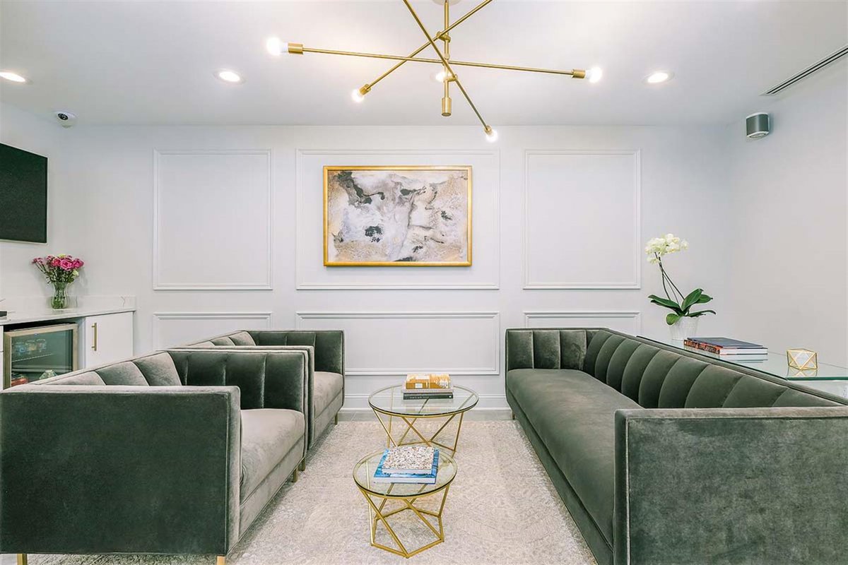 ArmincoInc's tweet photo. One of our newest projects in a Chevy Chase, MD dental office. This is a high-end inspired office design with a modest budget. Special attention was spent with choices in flooring, artwork, lighting, and furniture. Check out all the photos! 

https://t.co/UrpjjO33nU https://t.co/9ItqXOWEeU