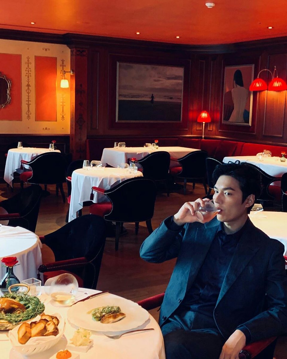 alwaysminoz's tweet photo. New photos 🔥😍

#LeeMinHo #Leeminho https://t.co/4dJnvSy04U