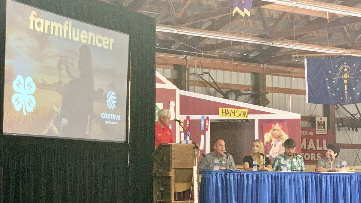 The_GeekGrl's tweet photo. This just in; @corteva #Farmfluencer panel happening now @IndyStateFair https://t.co/D6x3yeeACS