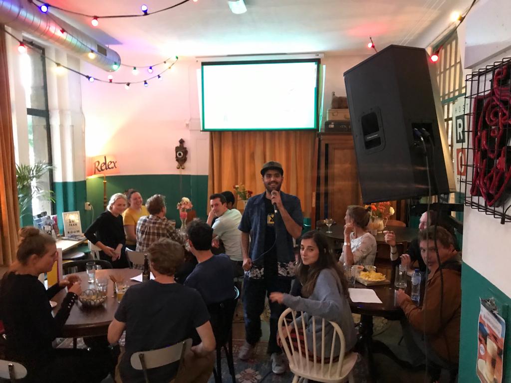 Every Wednesday at 8 PM: ROOM'S Quiz Night! Beat your enemies!

#roomrotterdam #funinrotterdam #quiznight #pubquiz #pubquizrotterdam #famoushostels